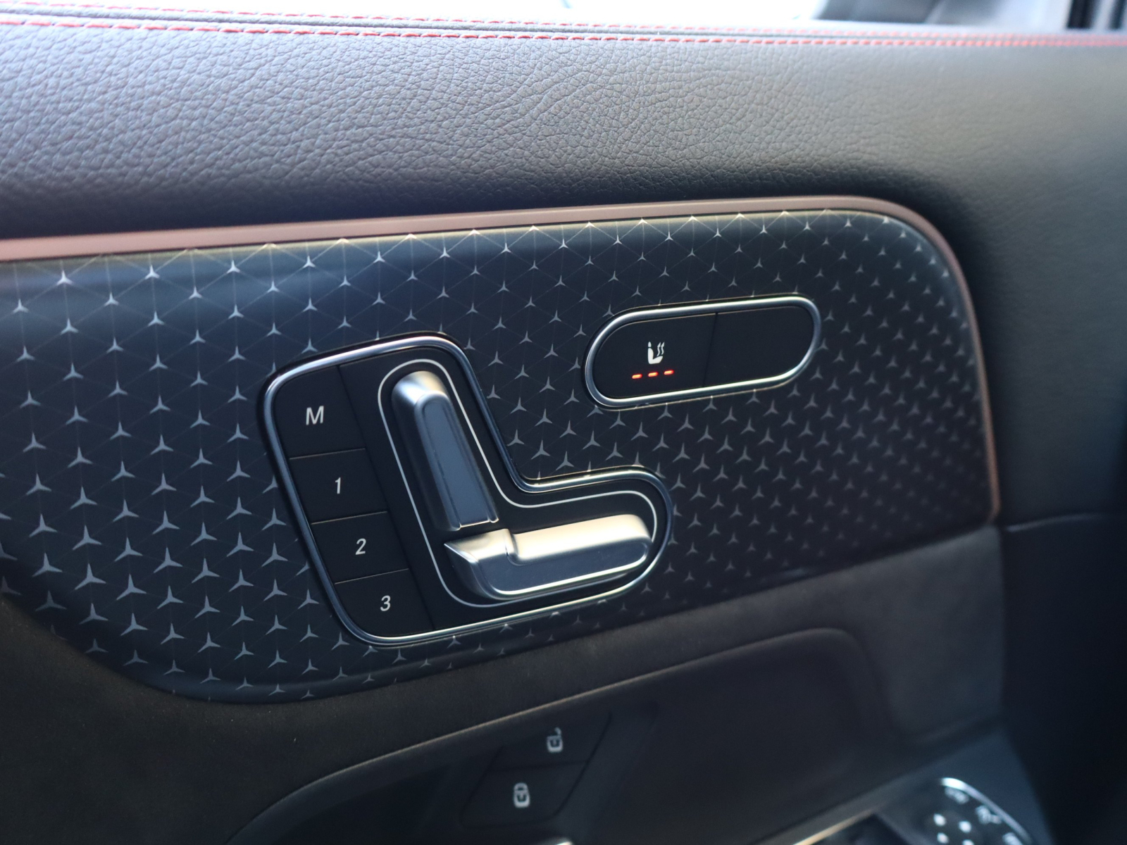 Mercedes-Benz EQA - 2025