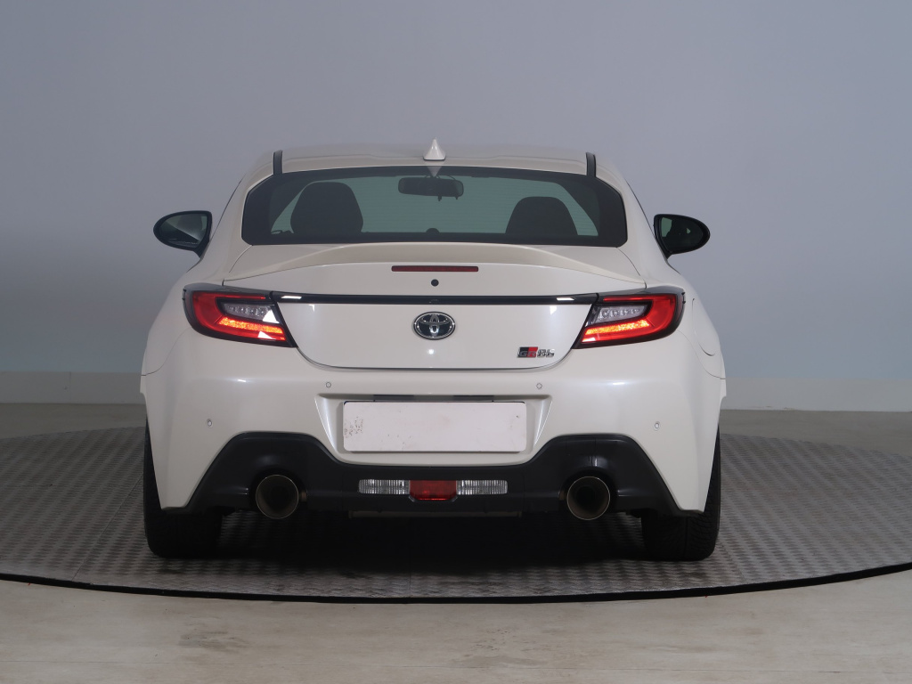 Toyota GR 86