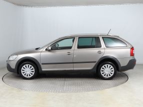 Skoda Octavia Scout - 2012