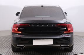 Volvo S90 - 2018