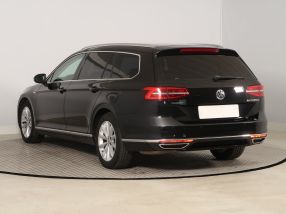 Volkswagen Passat - 2016