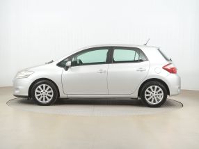 Toyota Auris - 2011