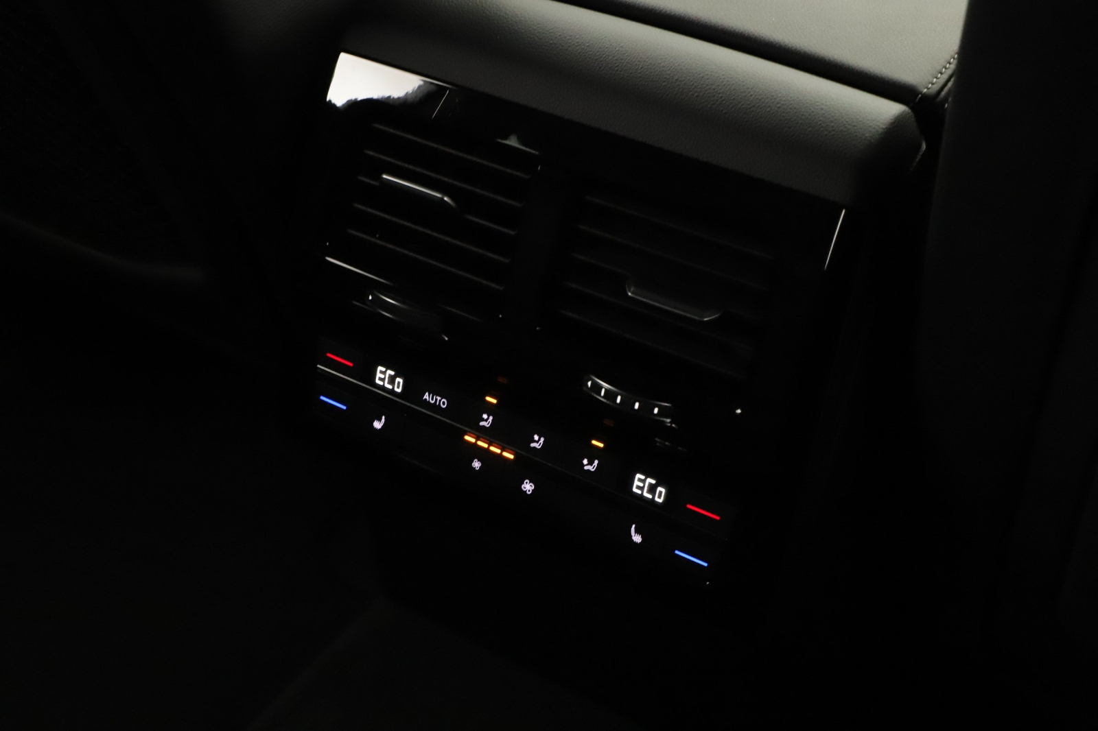 Volkswagen Touareg - 2021