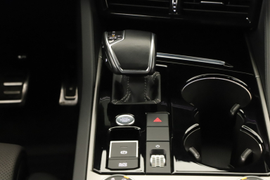 Volkswagen Touareg - 2021