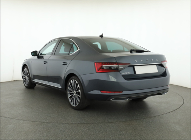 Škoda Superb - 2022