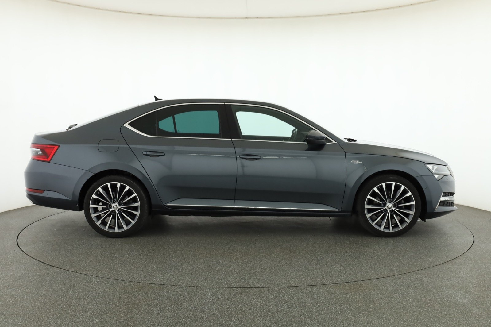 Škoda Superb - 2022