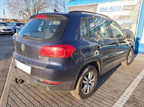 Volkswagen Tiguan - 2012