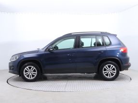 Volkswagen Tiguan - 2012