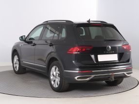 Volkswagen Tiguan - 2020