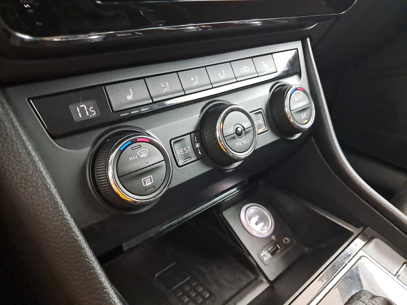 Škoda Superb, 2015