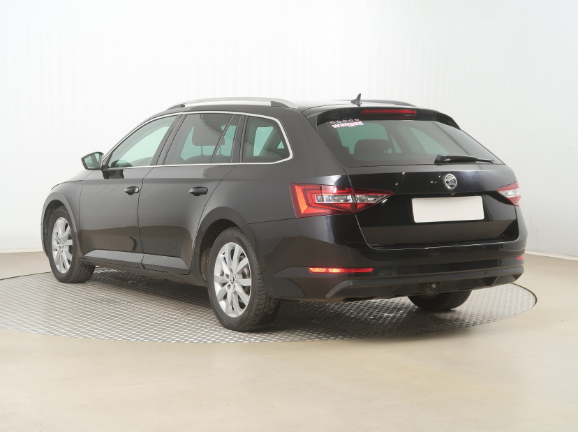 Škoda Superb, 2015