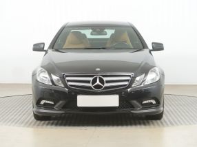 Mercedes-Benz E - 2010