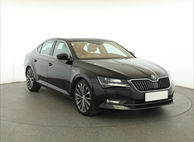 Škoda Superb 2015