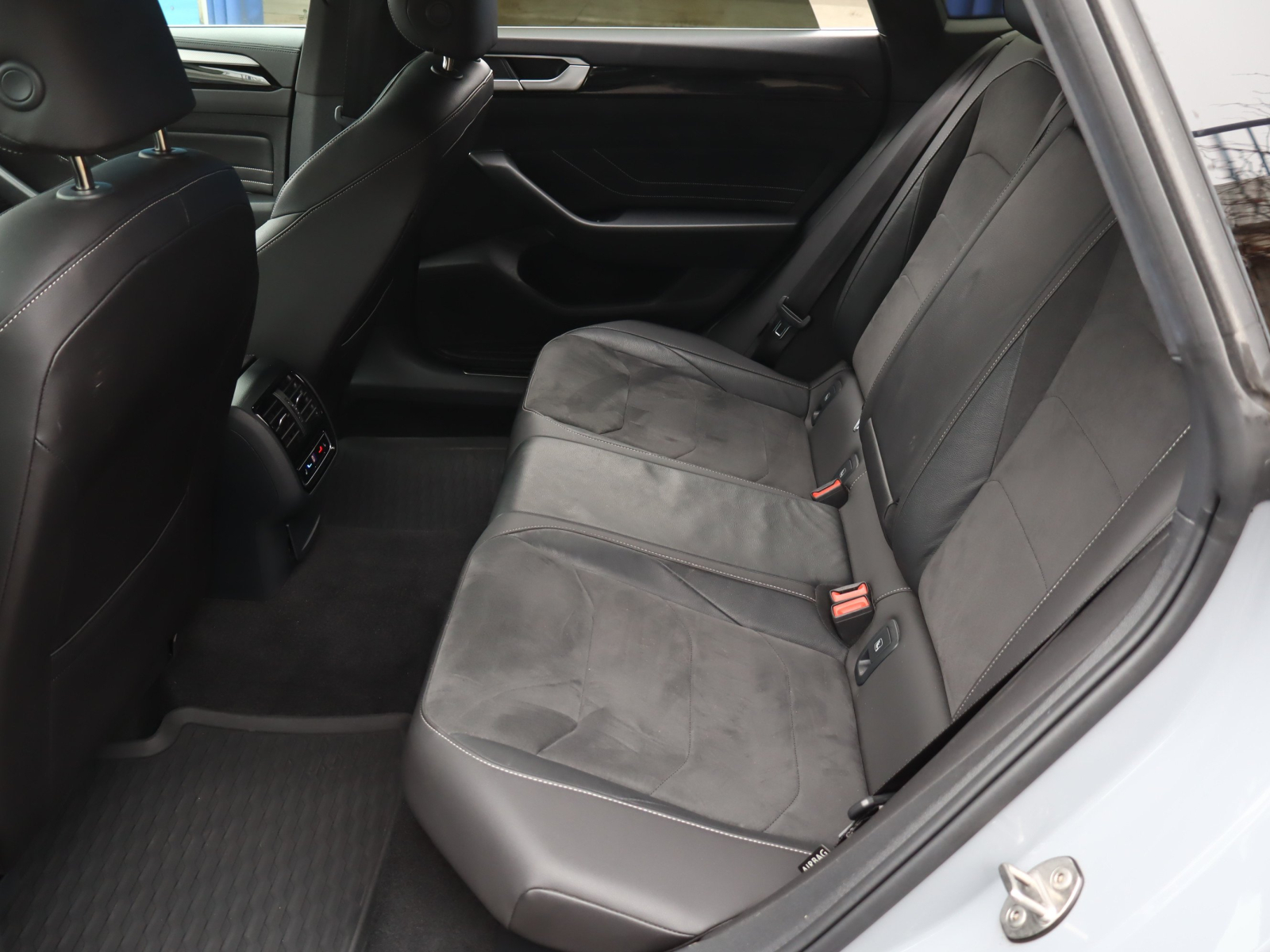 Volkswagen Arteon - 2023