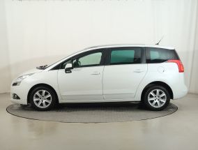 Peugeot 5008 - 2011