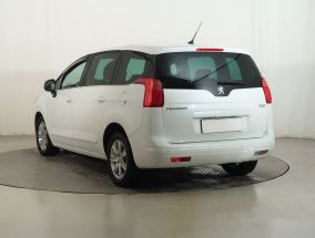 Peugeot 5008 - 2011