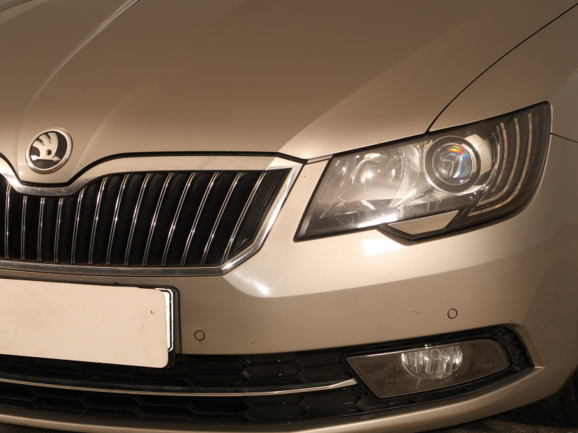 Škoda Superb, 2014