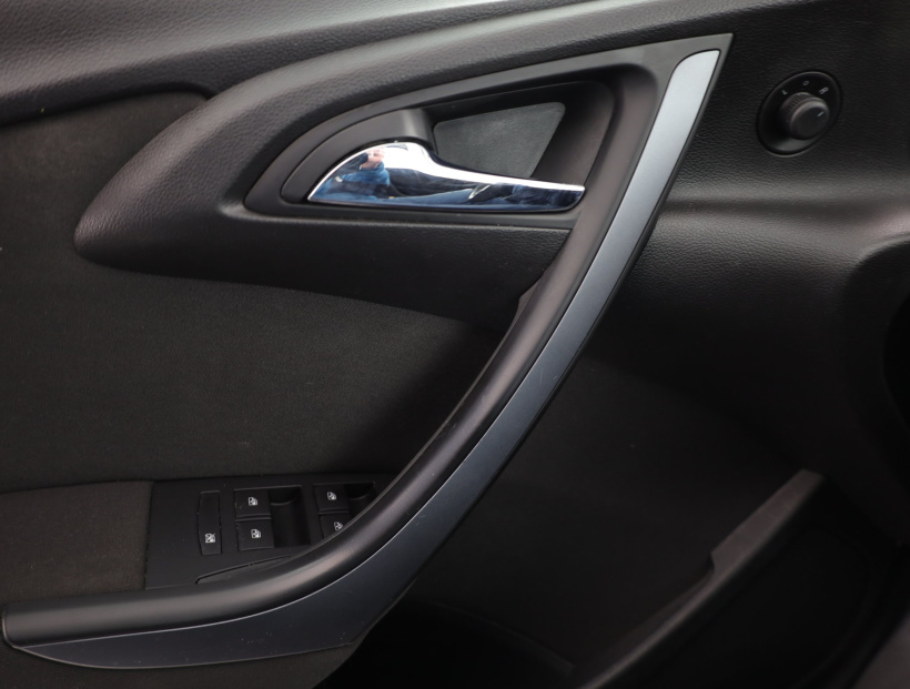 Opel Astra, 2015