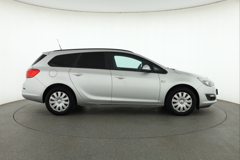 Opel Astra, 2015