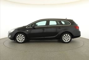 Opel Astra - 2011