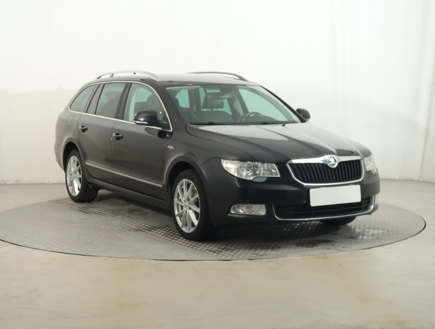 Škoda Superb 2012