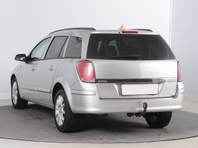 Opel Astra - 2009