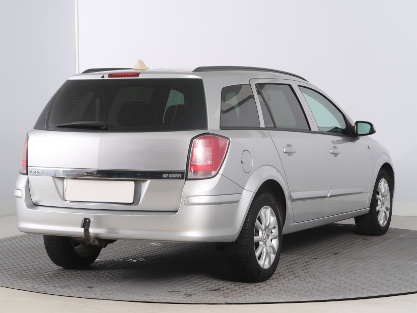 Opel Astra, 2009