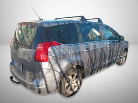 Peugeot 5008 - 2015