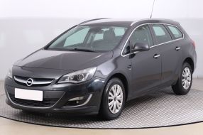 Opel Astra - 2012