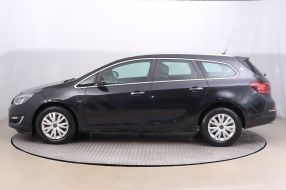 Opel Astra - 2012