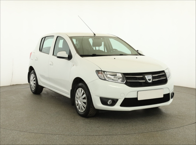 Dacia Sandero 2015