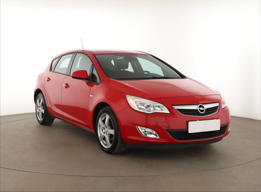 Opel Astra, 2010