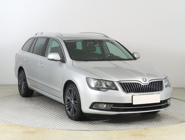 Škoda Superb 2014
