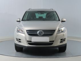 Volkswagen Tiguan - 2011