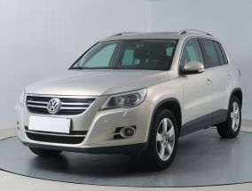 Volkswagen Tiguan - 2011