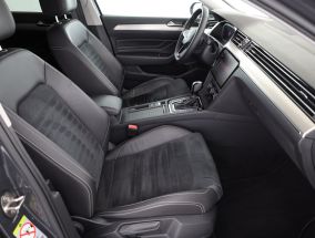 Volkswagen Passat - 2020