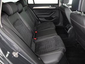 Volkswagen Passat - 2020