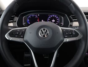 Volkswagen Passat - 2020