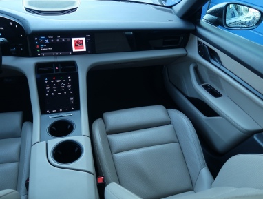 Porsche Taycan - 2022