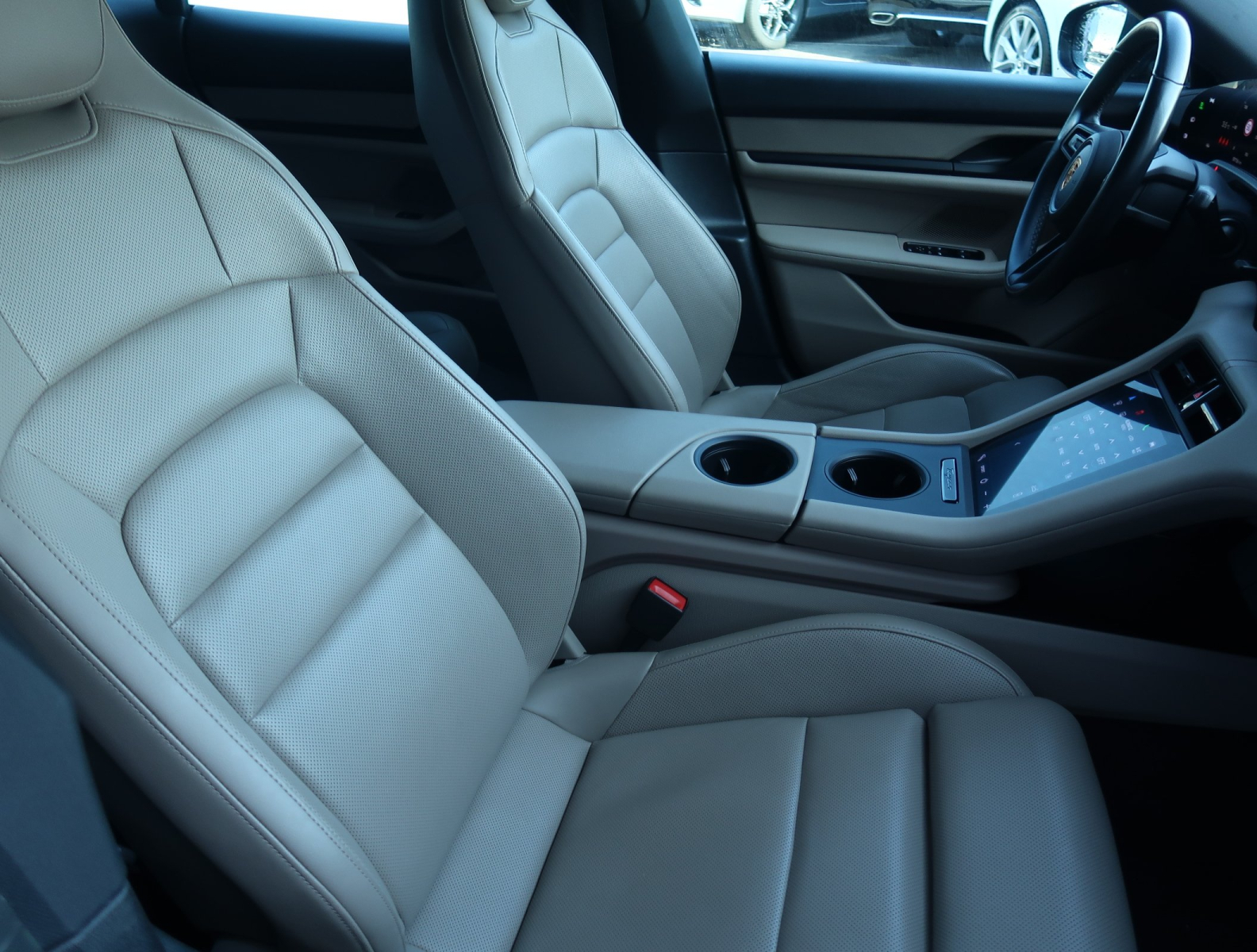 Porsche Taycan - 2022