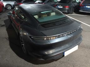 Porsche Taycan - 2022