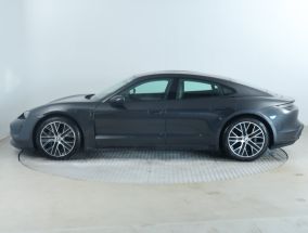 Porsche Taycan - 2022