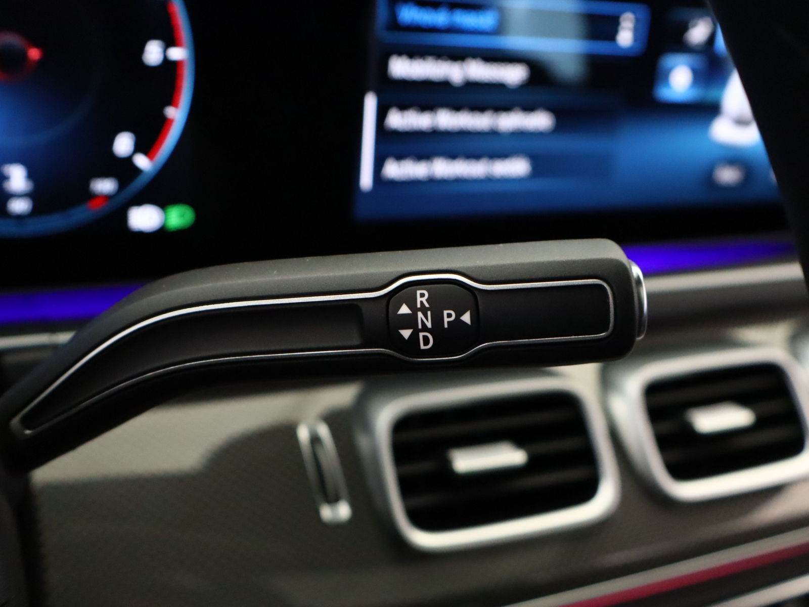 Mercedes-Benz GLS - 2023