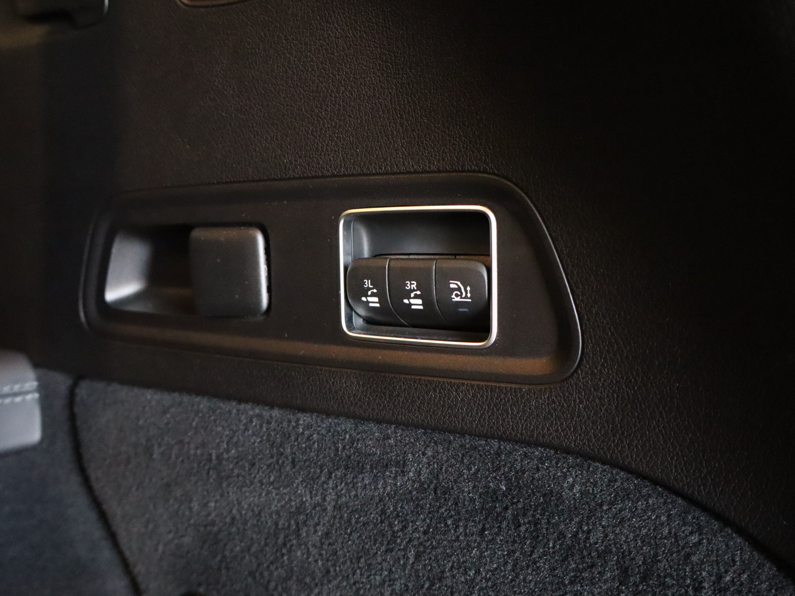 Mercedes-Benz GLS - 2023