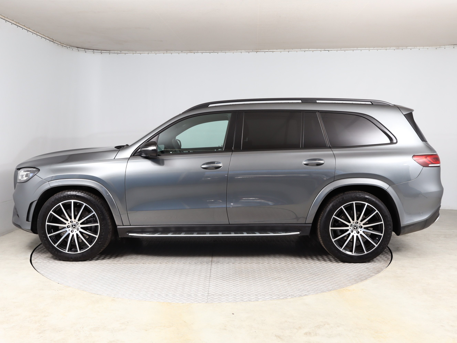 Mercedes-Benz GLS - 2023