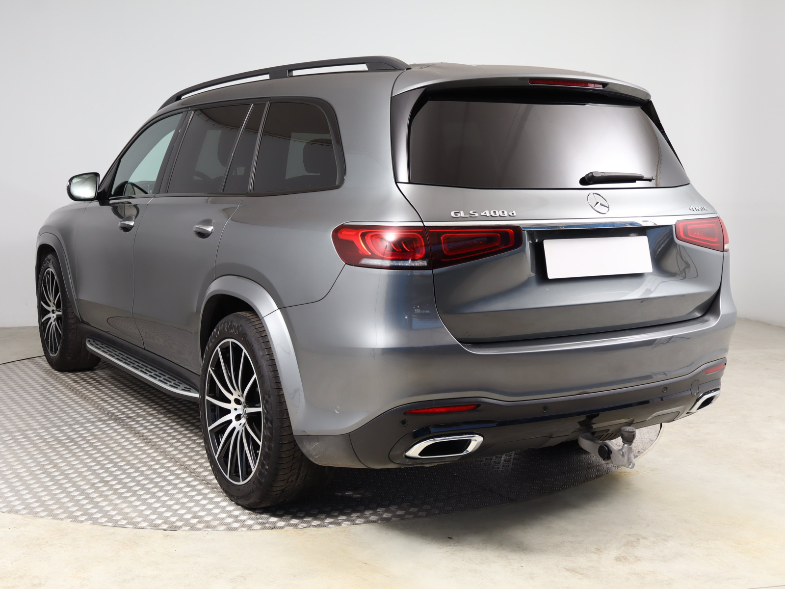 Mercedes-Benz GLS - 2023