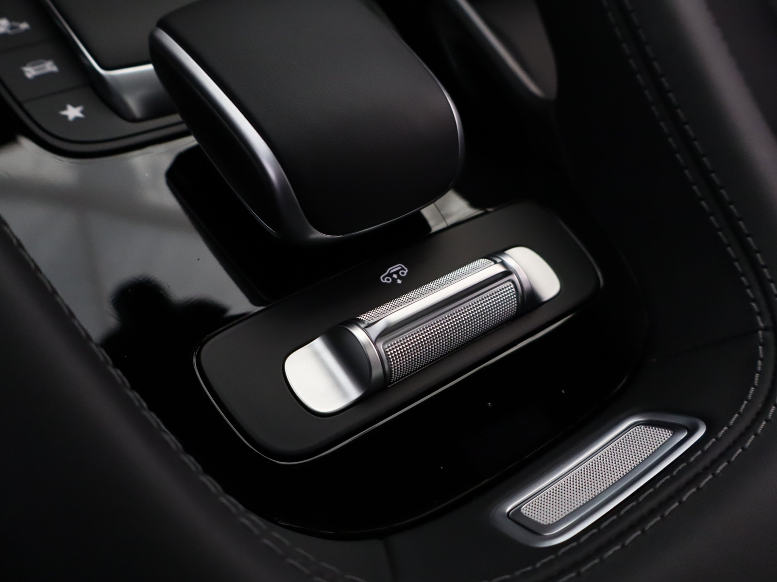 Mercedes-Benz GLS - 2023