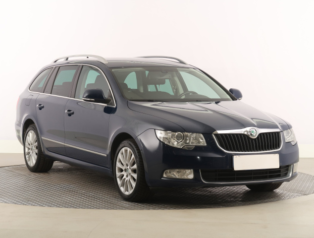 Škoda Superb 2012
