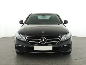Mercedes-Benz E - 2020