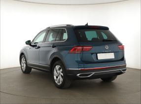 Volkswagen Tiguan - 2021